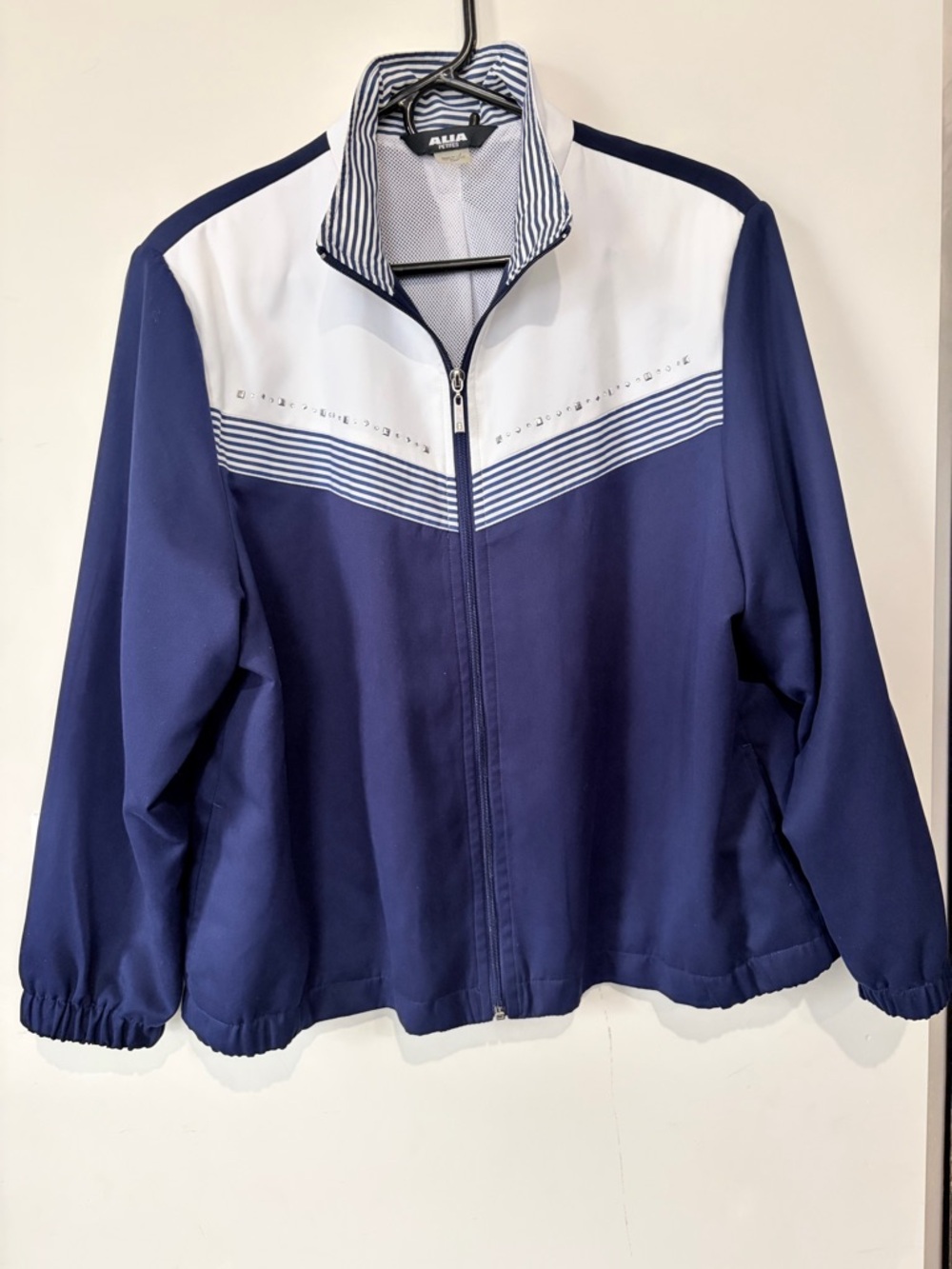 Lovely Alia Petites lightweight women’s coat
